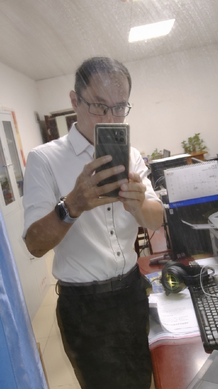 老蔡先生的第一张照片--梧州闪婚服务中心