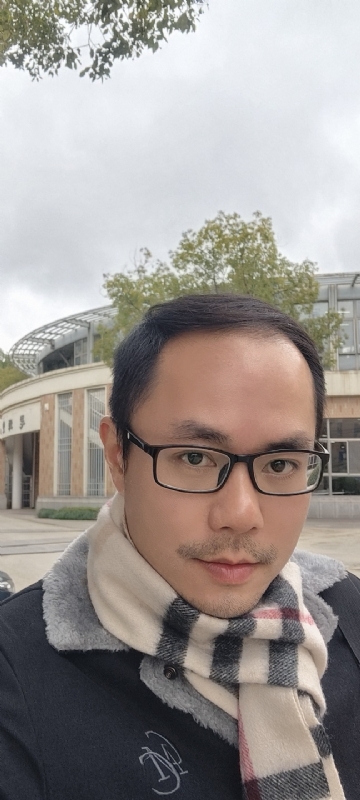 老蔡先生的第二张照片--梧州闪婚服务中心