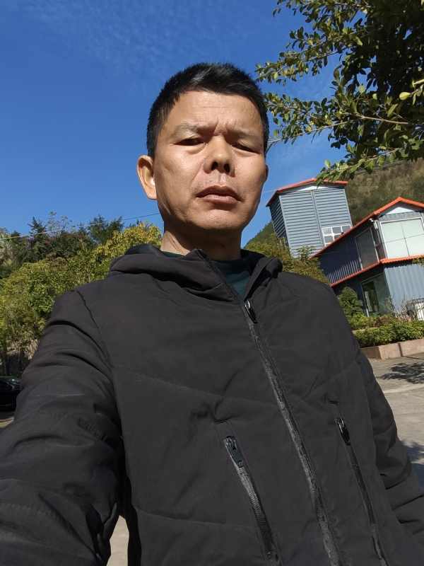 子午卯酉的第一张照片--梧州闪婚服务中心